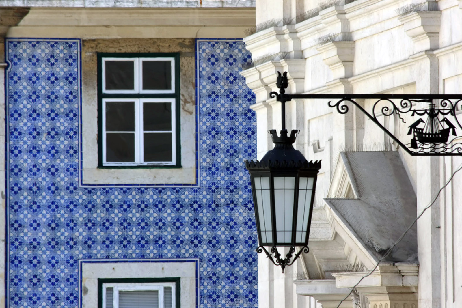 chiado-1-©-Turismo-de-Lisboa.jpg