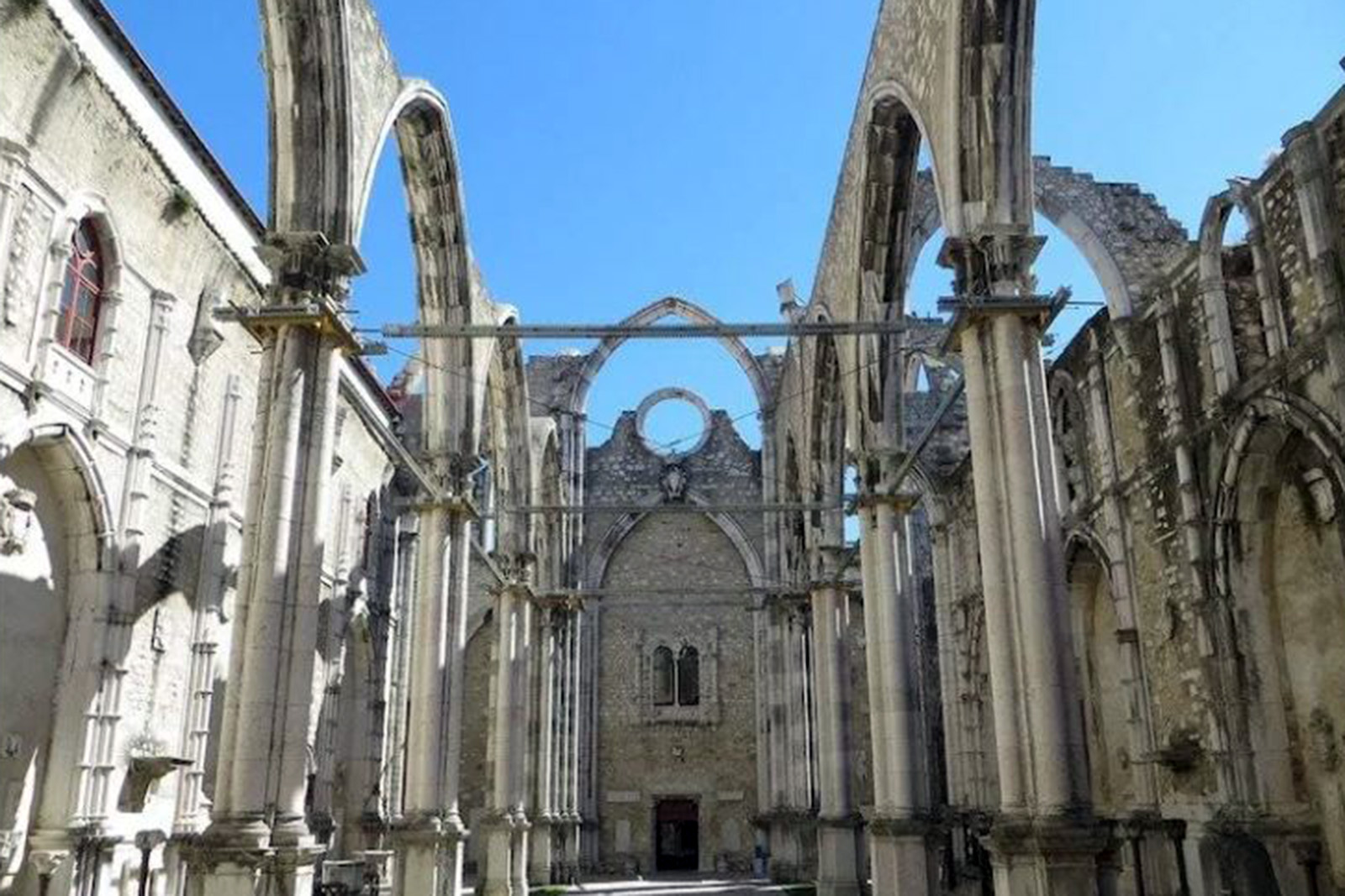 convento-do-carmo-lisboa-fotografia-pixabay.jpg