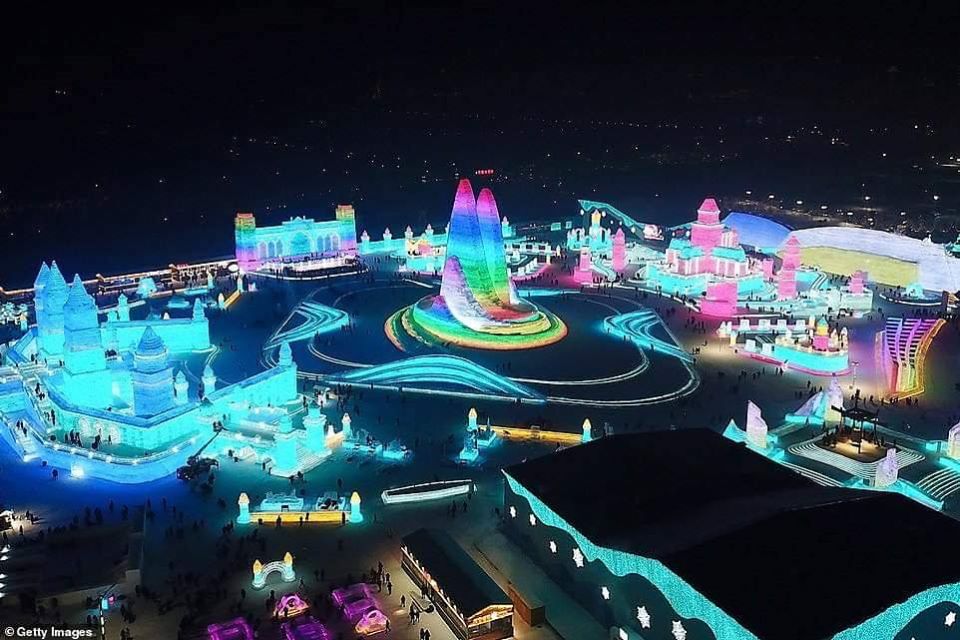 China vuelve a abrir el Festival Internacional de Hielo y Nieve de Harbin, el más grande del mundo