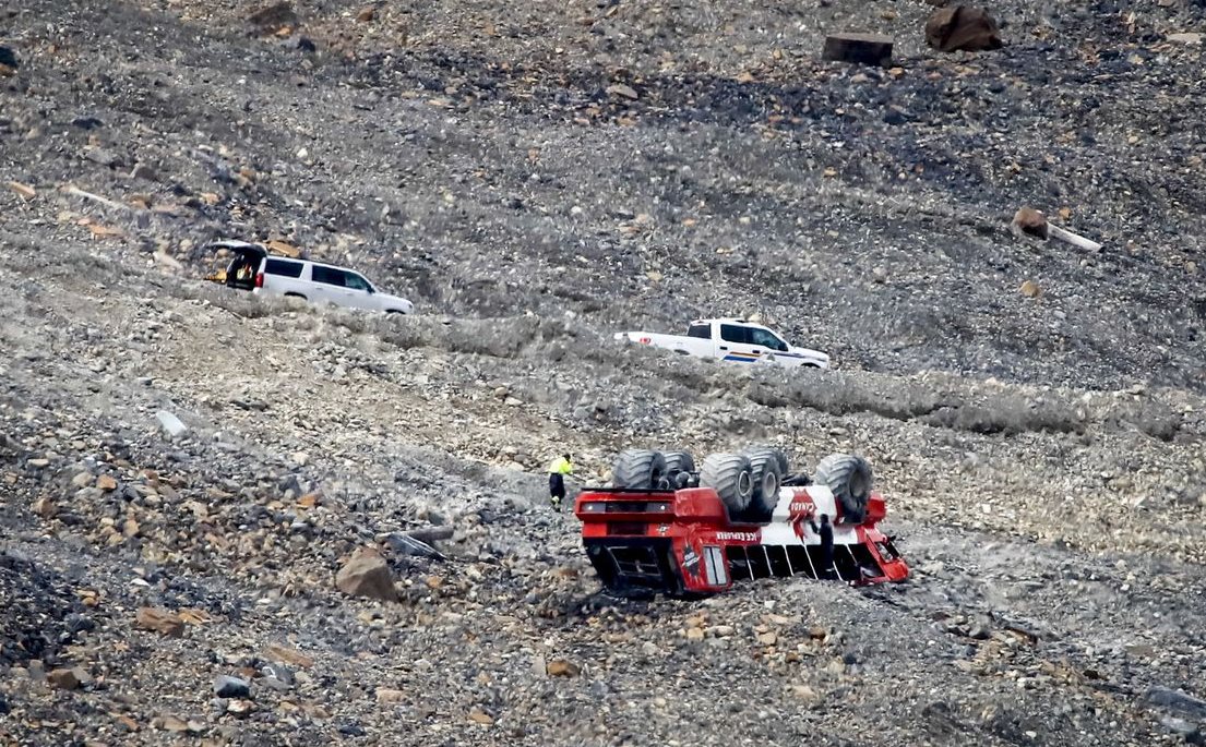 3 muertos y 24 heridos en el accidente de un autobús turístico en los glaciares de Canadá