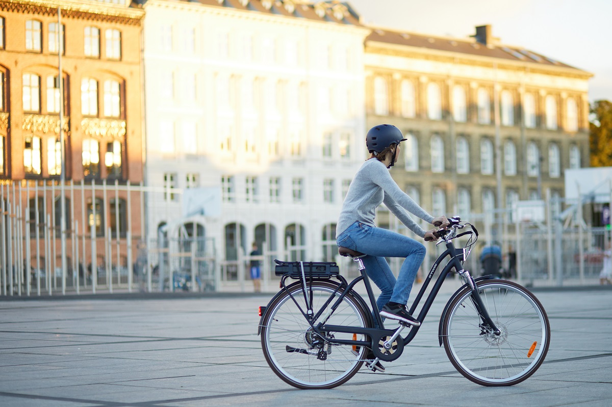 Decathlon edita una guía para saber lo que hay que saber de la bicicleta eléctrica