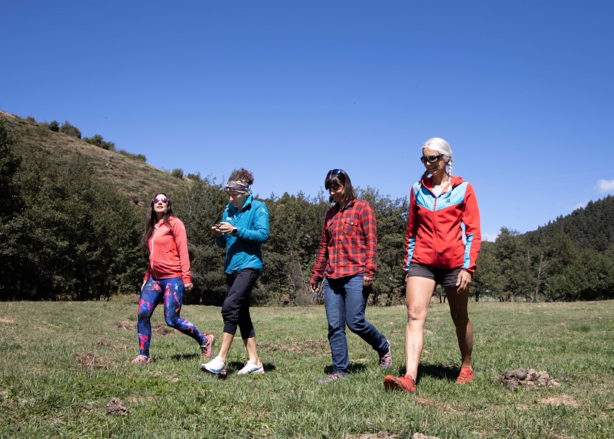 Mujeres de montaña, cuatro relatos de la oscuridad desde la óptica de Núria Picas, Núria Burgada, Stefi Troguet y Miriam Marco