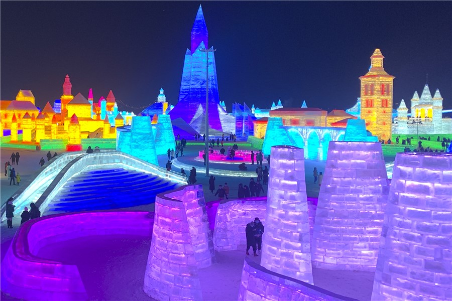 China ilumina el 'Reino de hielo y nieve', el festival de invierno más grande del mundo