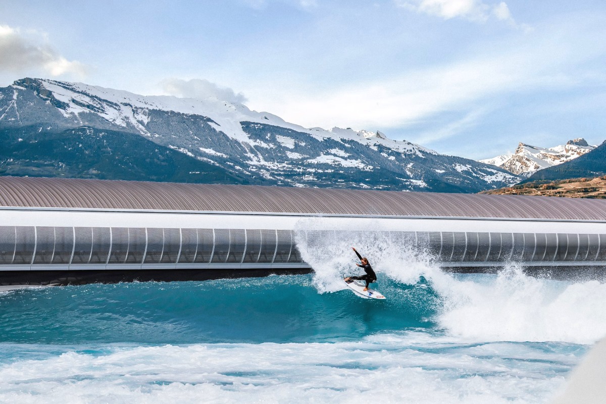 ¿Surf de olas en los Alpes? En Suiza será posible en primavera