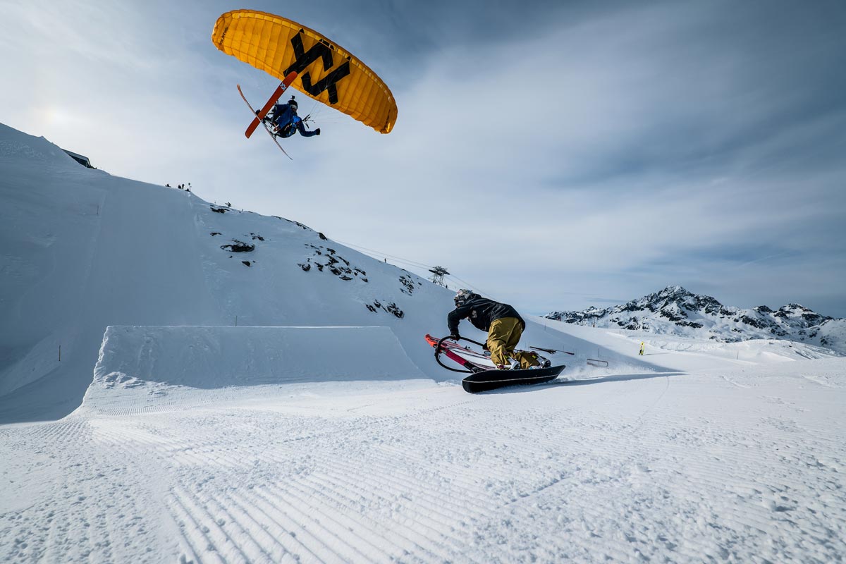 ¿Windsurf en la nieve? Combinación explosiva de deportes acuáticos y de nieve en suiza