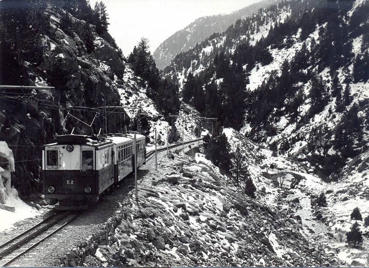 El tren cremallera de la Vall de Núria, el más joven de España, cumple 90 años