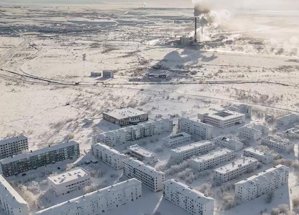 La nieve y el hielo crean ciudades fantasma al borde del Círculo Polar