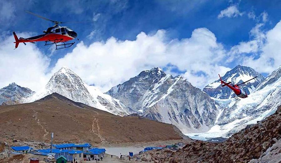 Algunos alpinistas denuncian "heli-doping" para subir escaladores hasta el Campo 2, evitando los tramos más complicados y peligrosos, como la Cascada del Khumbu.