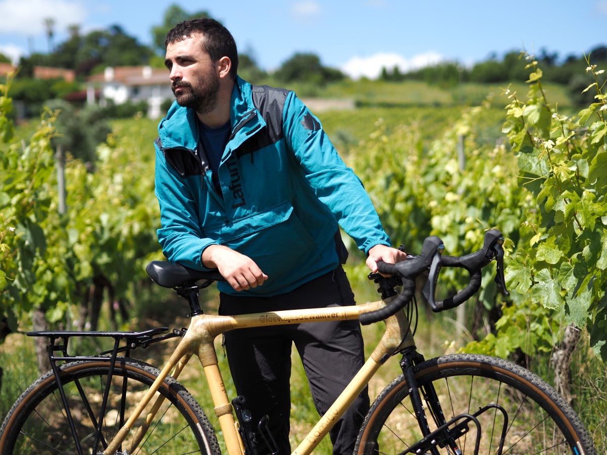 El Sentinel Outdoor Sergi Unanue recorrerá 7.000 quilómetros por Europa en bicicleta de bambú
