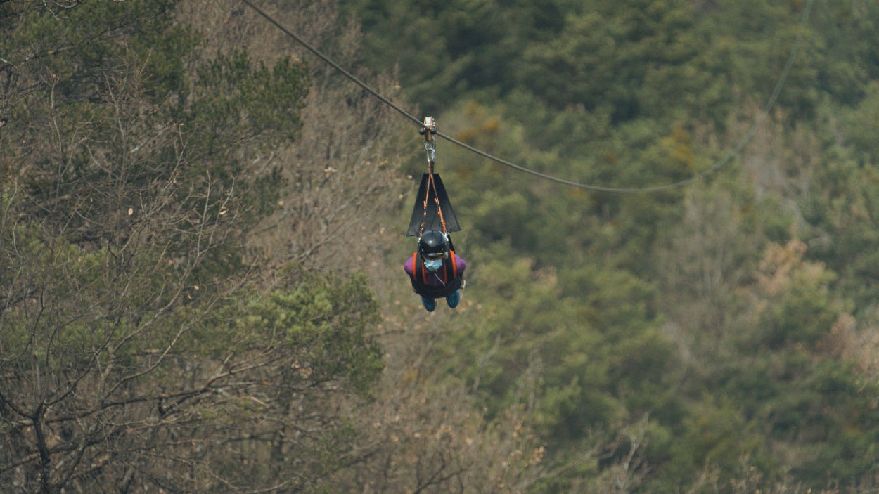 ¿Es un pájaro, es un avión, es Superman...? No es la tirolina Ordesa Pirineo a 172 Km/h