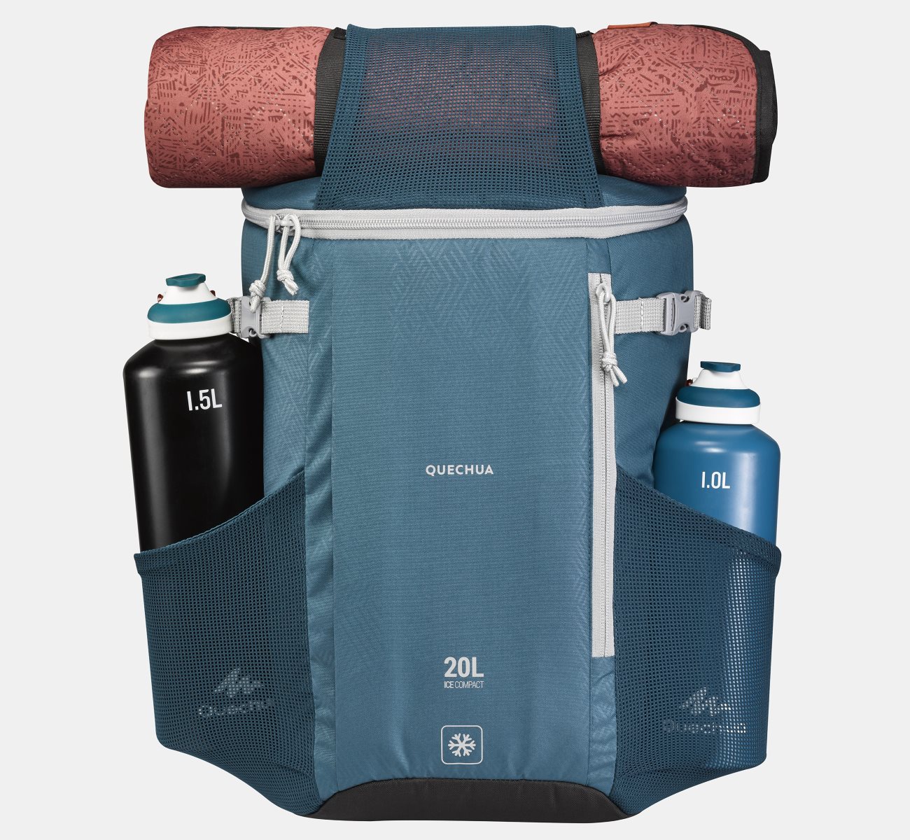 “Quechua Ice Compact”: la mochila isotérmica que mantiene tus bebidas y alimentos frescos