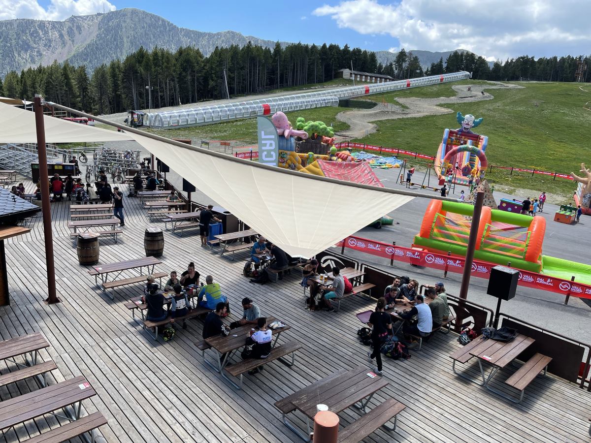 Buena afluencia en el primer fin de semana de verano de Vallnord - Pal Arinsal