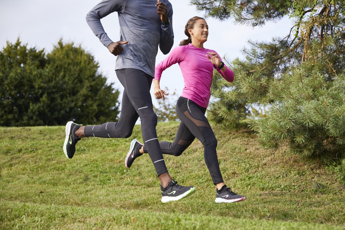 Así son las Kiprun KN500: las zapatillas de Decathlon ara practicar el Natural Running