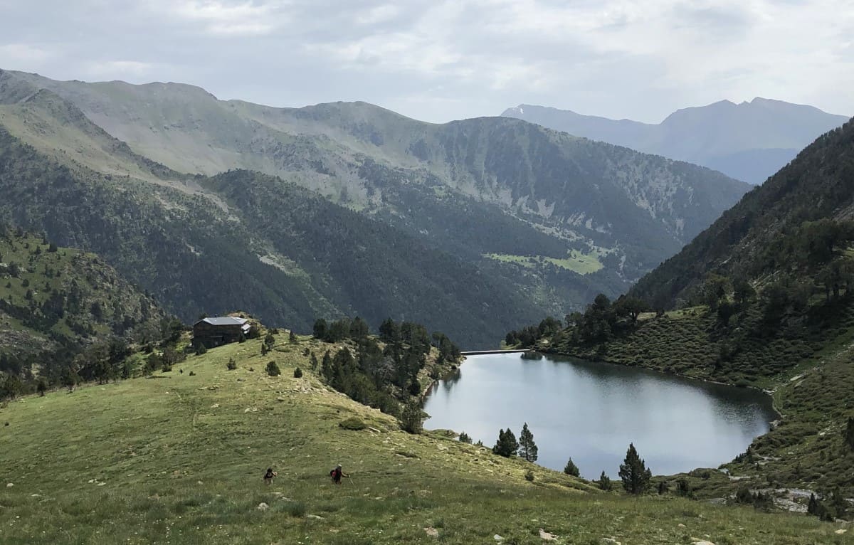 Pistoletazo de salida al verano en Pal Arinsal con la apertura del Refugio del Comapedrosa