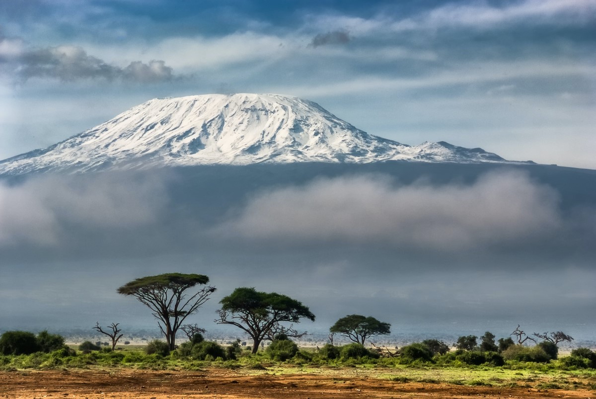 Tanzania acaba de instalar Internet de alta velocidad en el Kilimanjaro, la montaña más alta de África