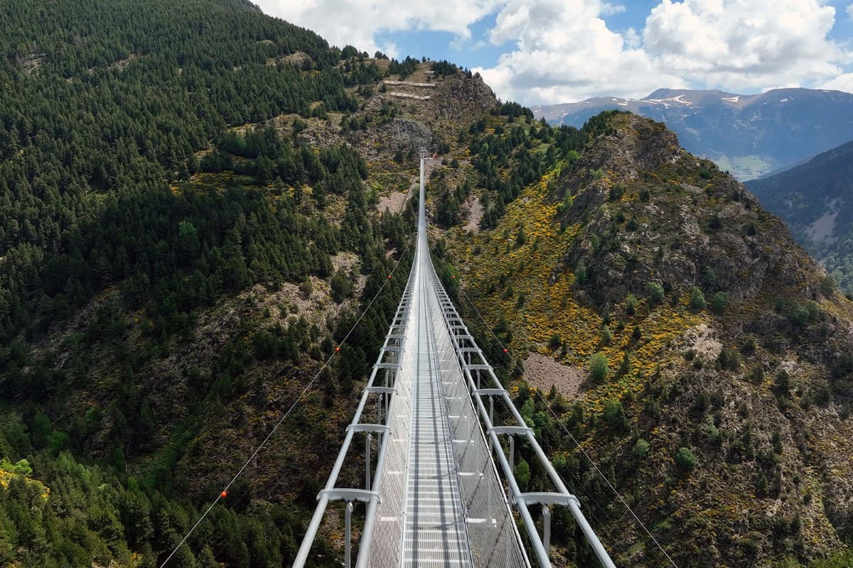 El Puente Tibetano de Canillo supera todas las expectativas con 80.000 visitantes durante el verano 
