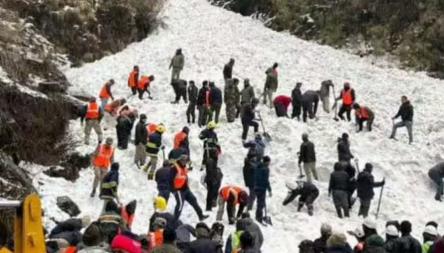 Al menos siete turistas muertos en una avalancha en el Himalaya indio