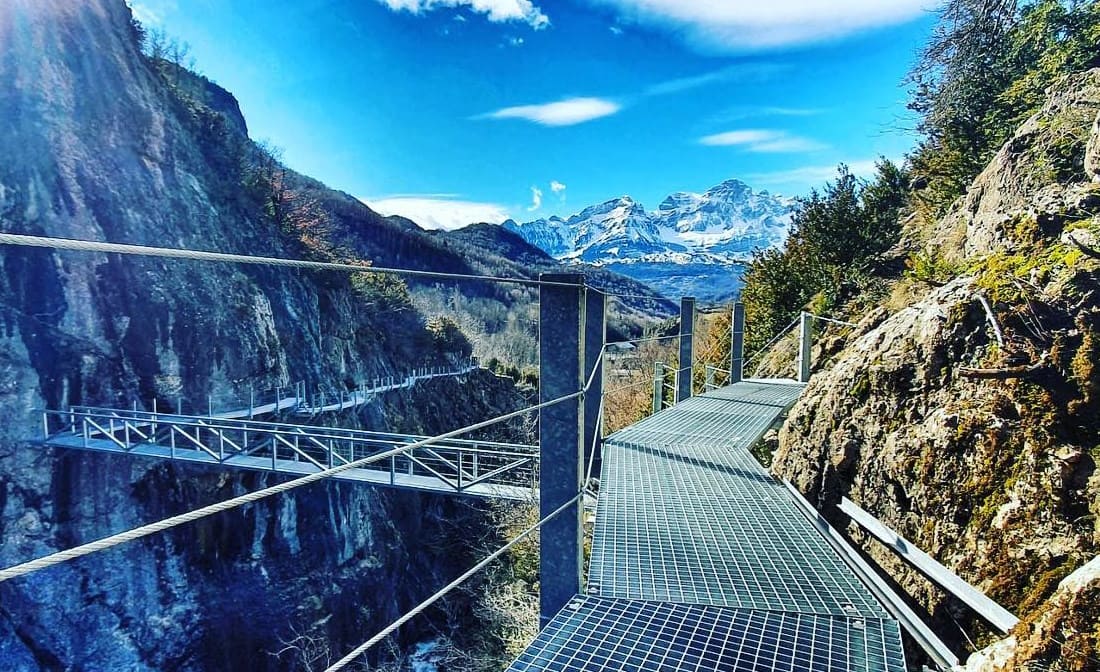 Las Pasarelas de Panticosa reciben unos 3.000 visitantes esta Semana Santa