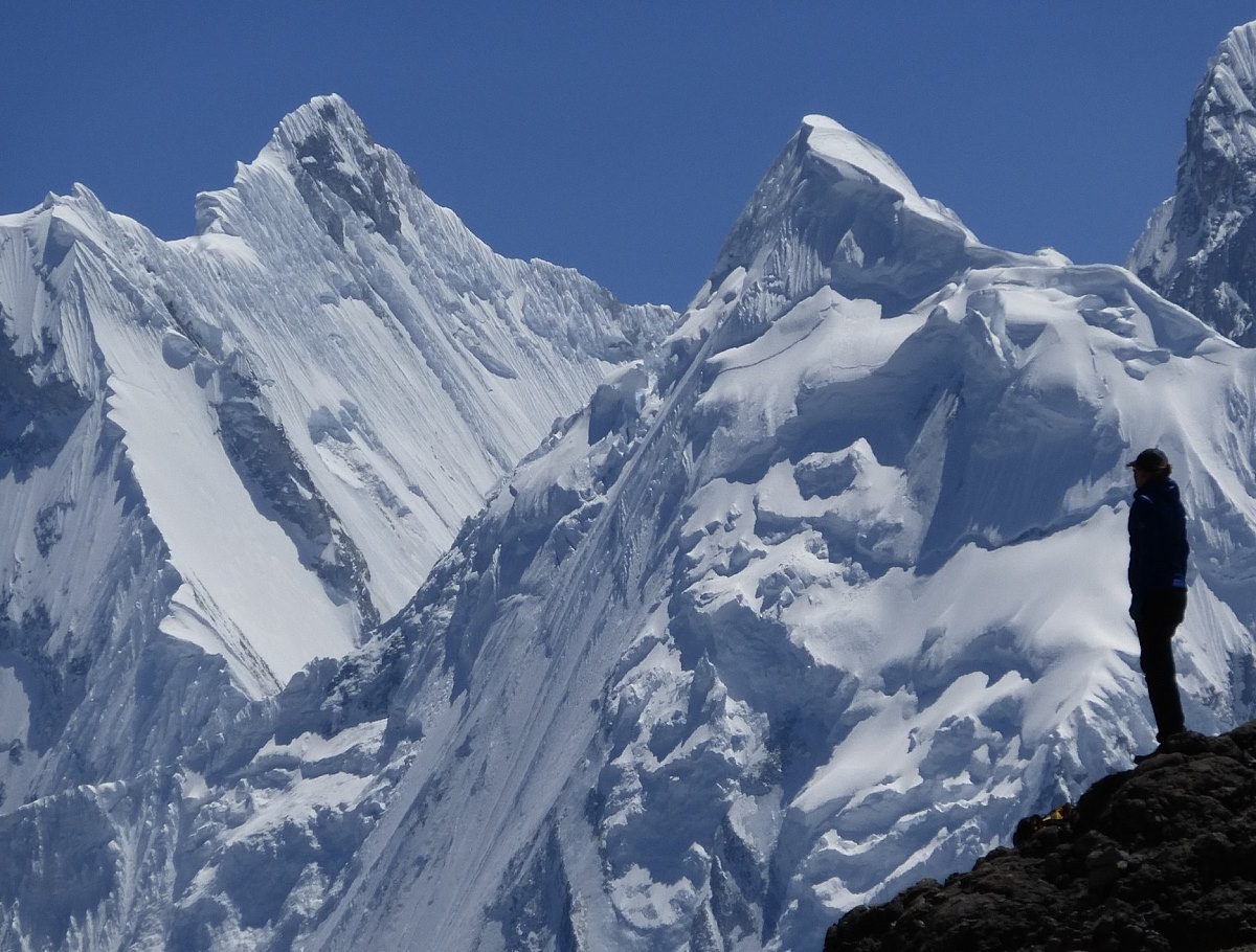 Trekking del Huayhuash. Variante Paso Rasac-Siula Grande. Perú.