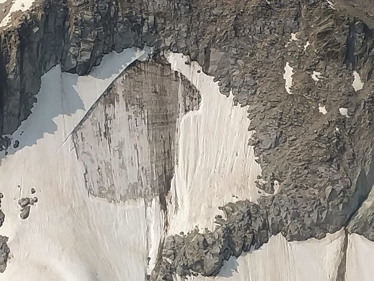 Avalancha en el glaciar de la Maladeta