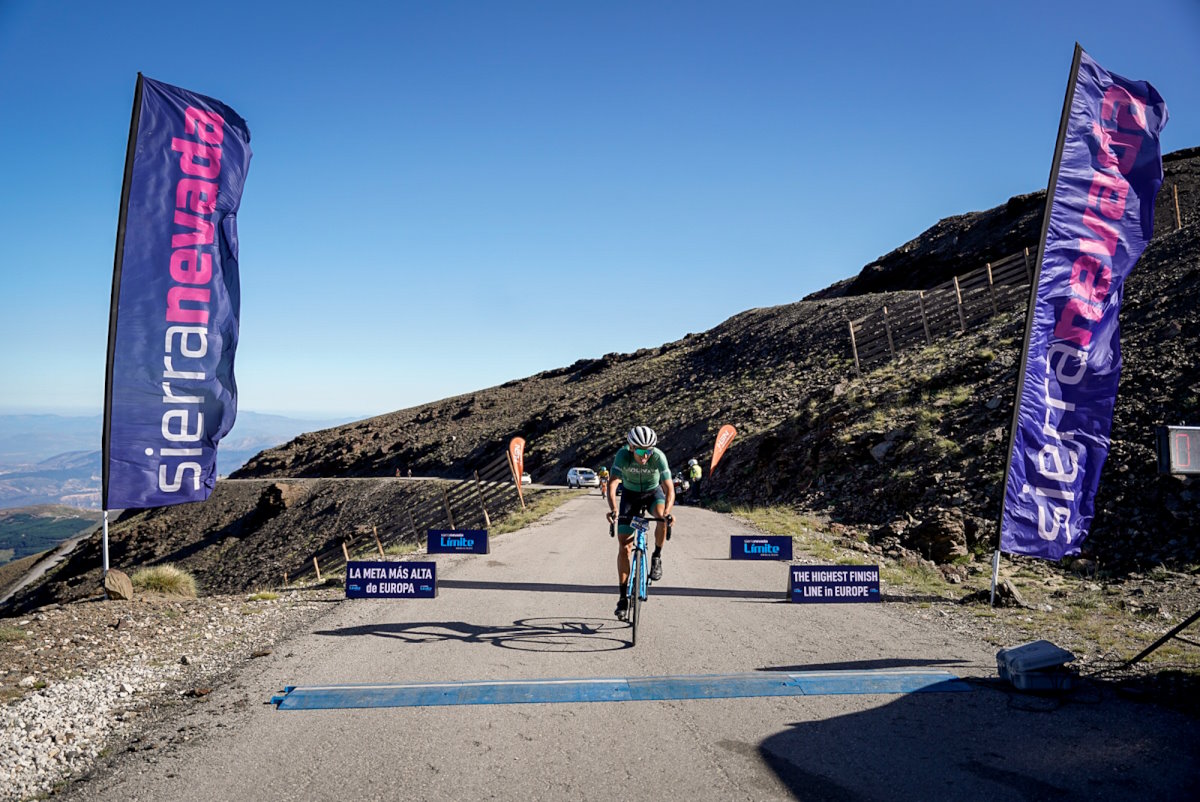 Irene Méndez y Fernando Romera se imponen en la Subida Cicloturista al Veleta 2023