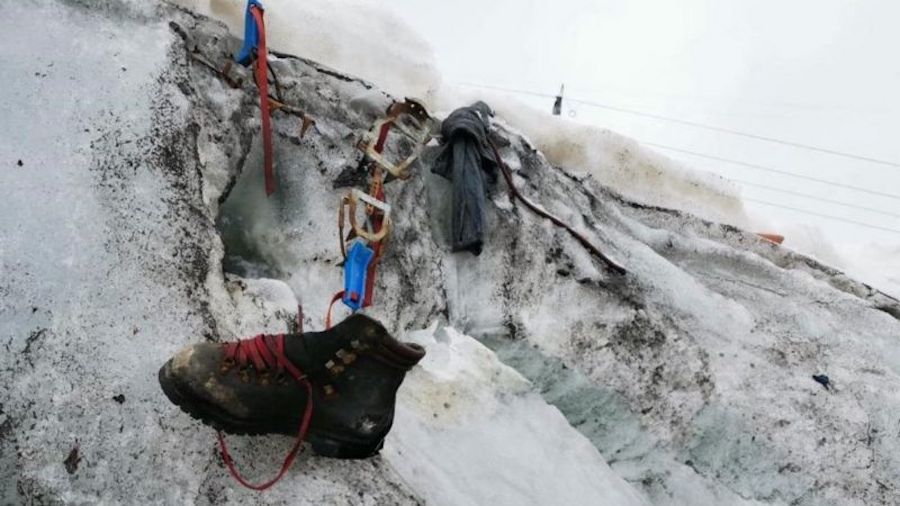 El deshielo de un glaciar en los Alpes deja al descubierto a un excursionista desaparecido hace 37 años
