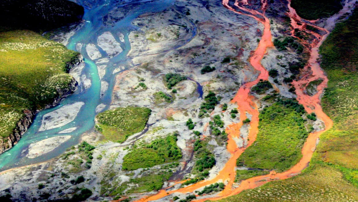 El misterioso cambio de color de los ríos del Ártico: del azul al naranja