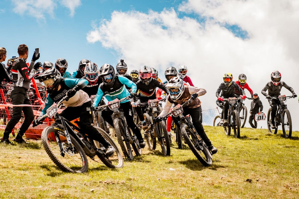 La Maxiavalanche inaugura la temporada de verano en Pal Arinsal con 500 participantes
