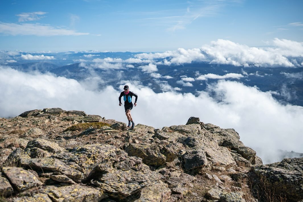 El gesto que ha hecho viral el Gran Trail de Peñalara: cuando ganar no es lo más importante