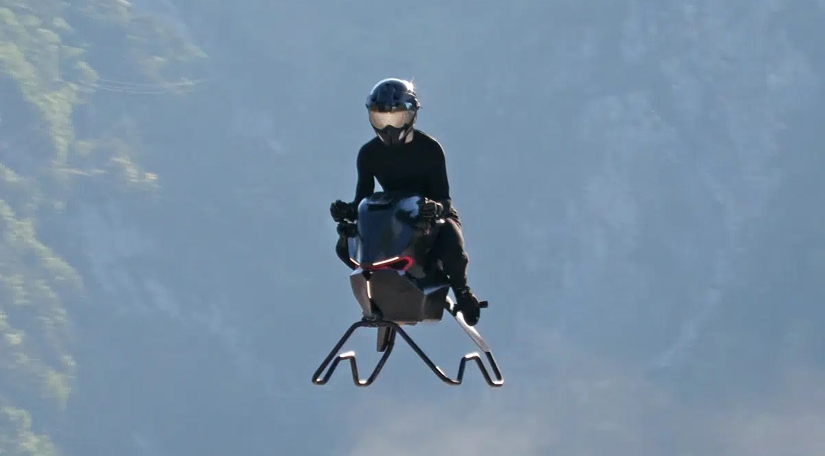 Primer prototipo de la moto voladora del futuro que puede volar a 200K km/h