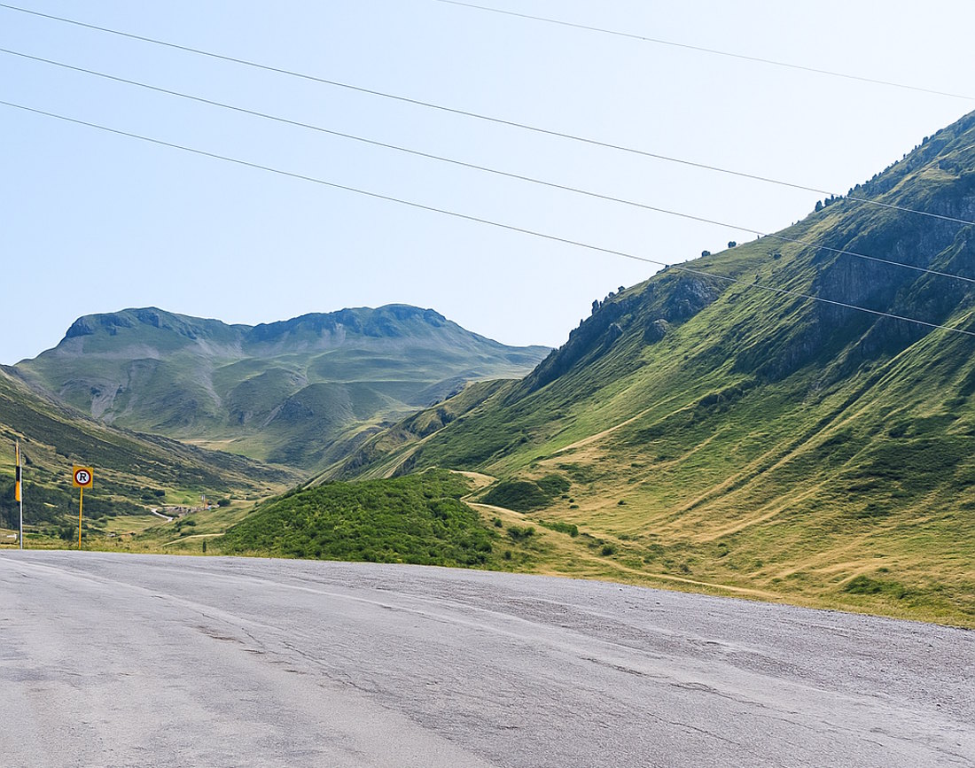 Astún reabrirá su carretera de acceso este domingo tras una semana de obras