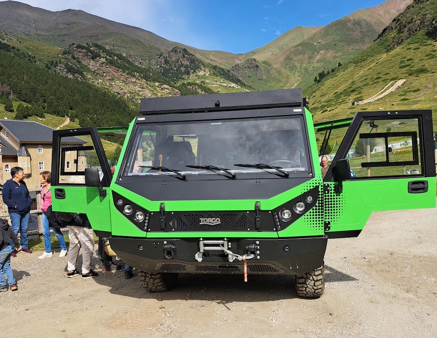 Vall de Núria estrena un 4×4 100 % eléctrico y abre el Telecadira la Pala en verano
