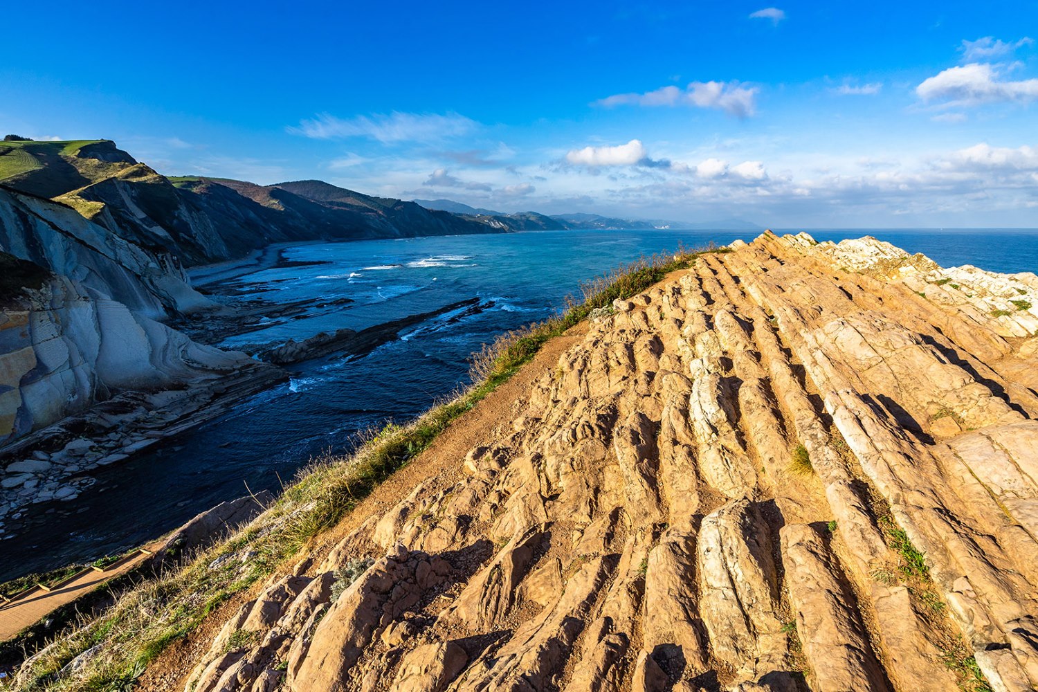 Playa de Itzurun. Guipúzcoa. Fotografía: Francesco Bonino. Adobestock