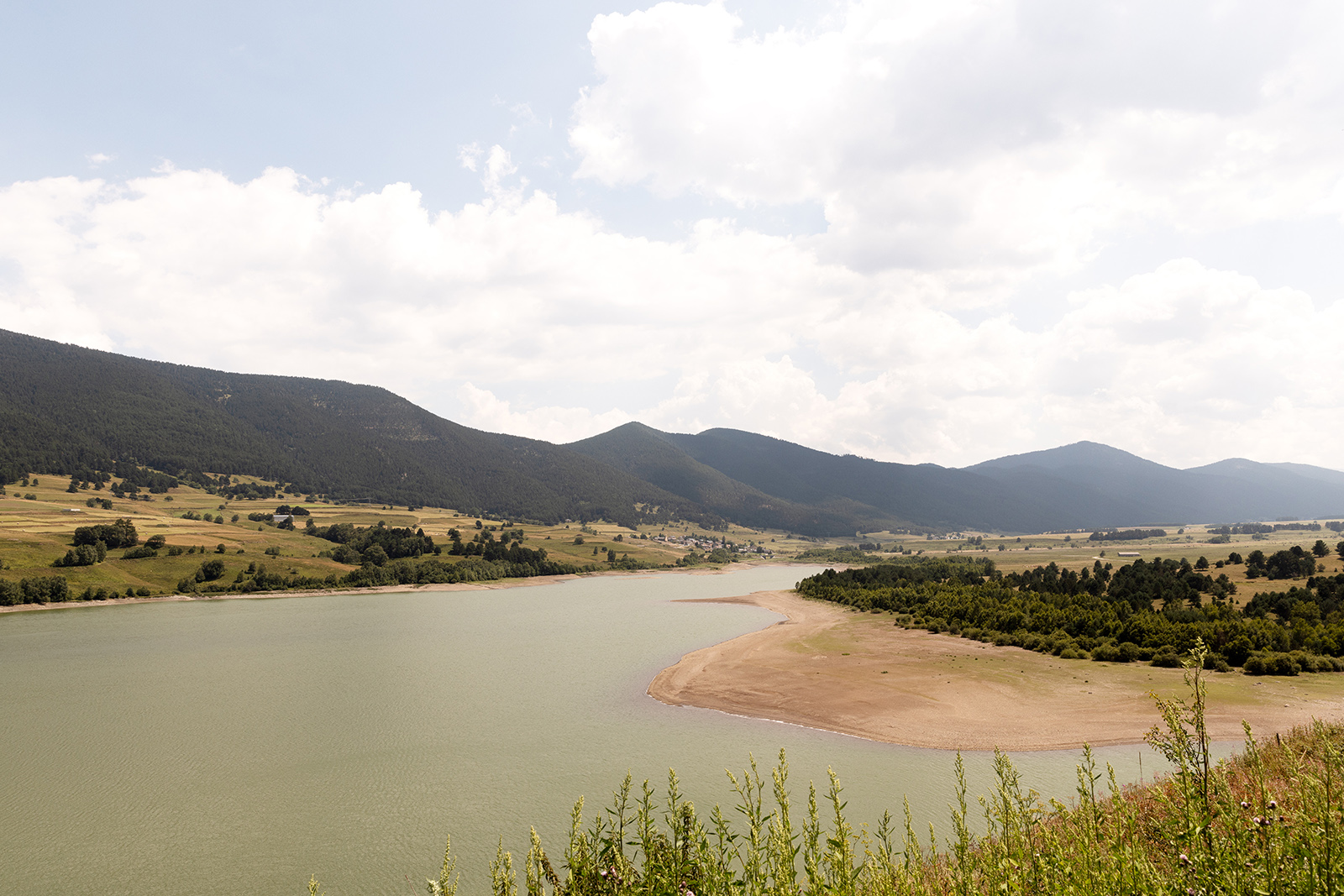 Lago de Puyvalador. Fotografía Lugares de Aventura. Autora: Júlia Miralles