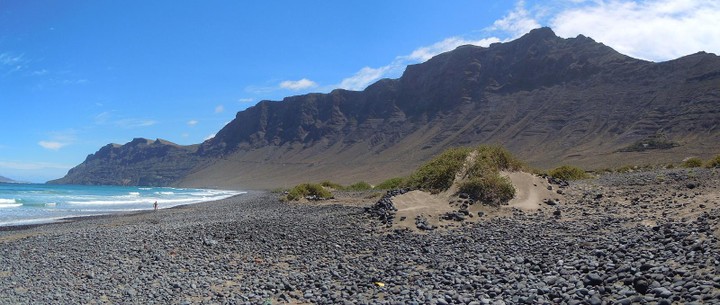 Famara