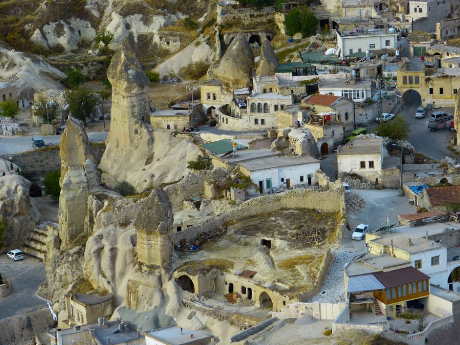 Goreme-ciudad-Toba-capadocia-turquía-foto-LoggaWiggler-Pixabay-lugaresdeaventura.jpg