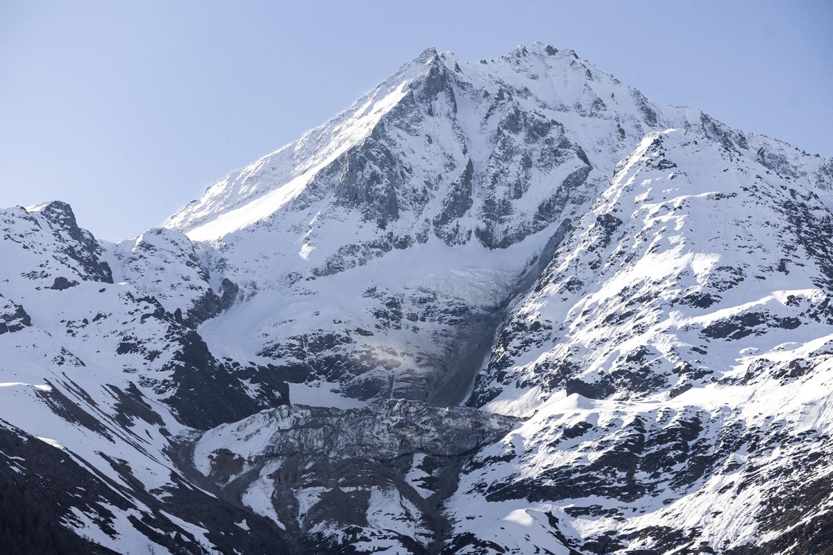 5 millones de m³ de roca amenazan Blatten, en el valle de Lötschental, Suiza