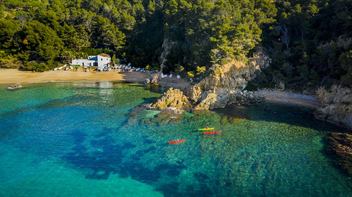 Una de las extraordinarias calas de Lloret de Mar. Lloret de Mar. Oscar Rodbag. Arxiu Imatges PTCBG