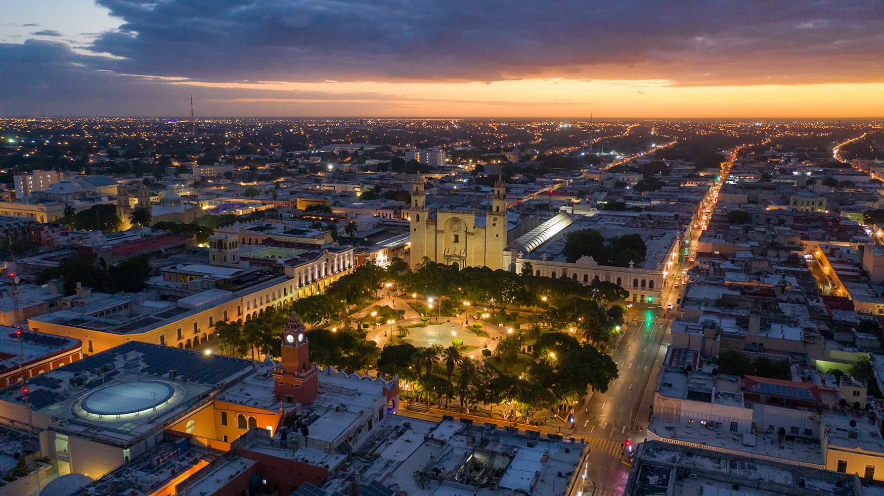 Mérida-Parque-PlazaGrande-CentroHistórico-ÁnguloPicado-Atardecer-79.jpeg