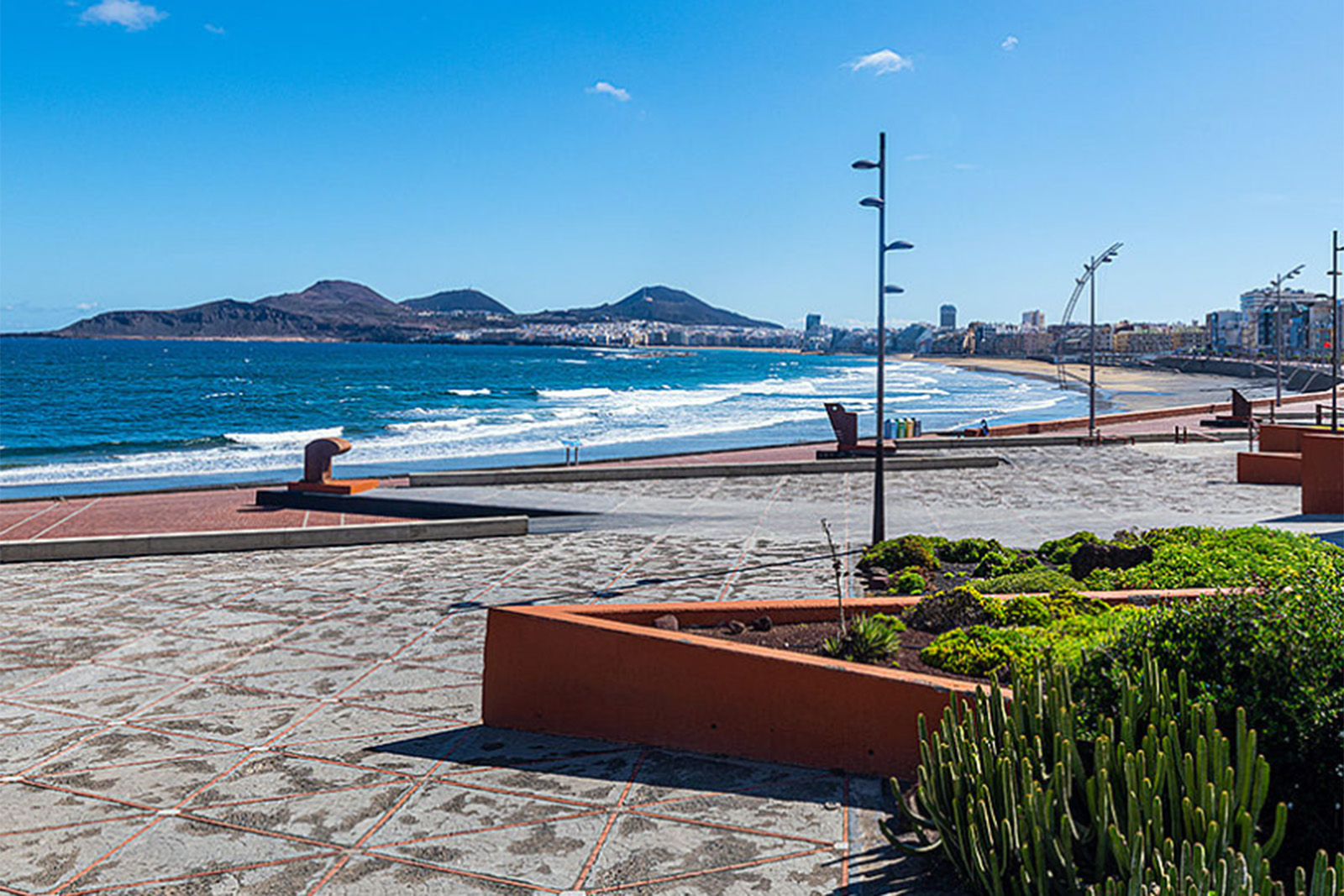 Playa-de-las-canteras2-Turismo-Gran-Canaria.jpg 