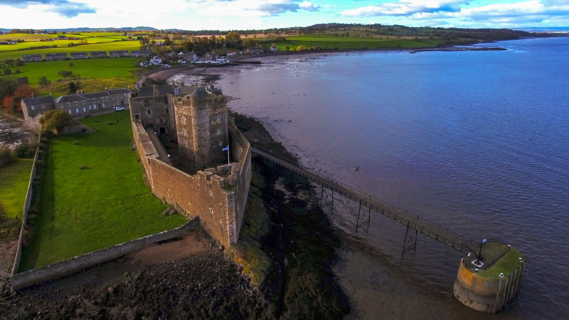 Castillo Blackness. Shutterstock