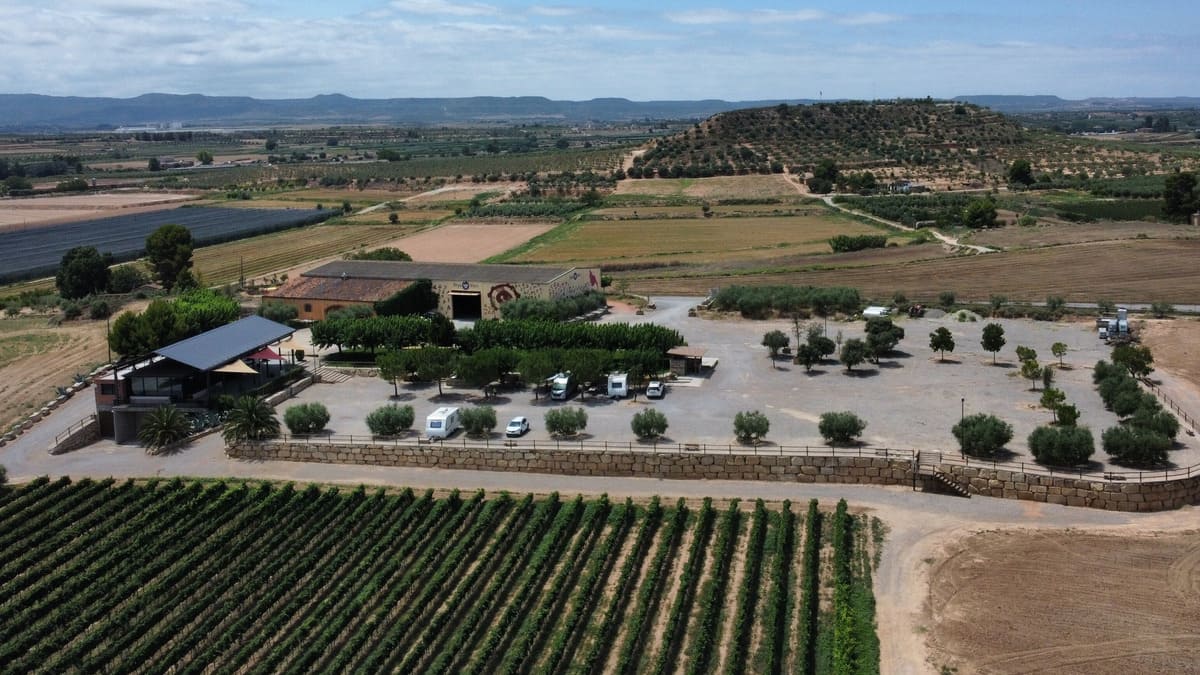 Garrigues.-Àrea autocaravanes Vinya els Vilars