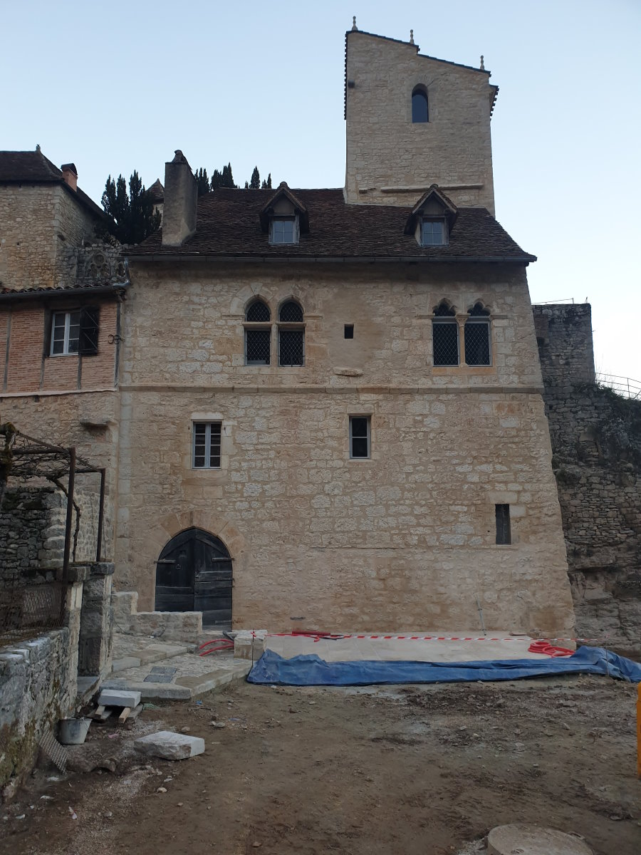 Casa Breton