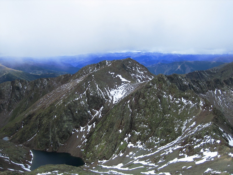 Vista desde Comapedrosa al Estany Negre