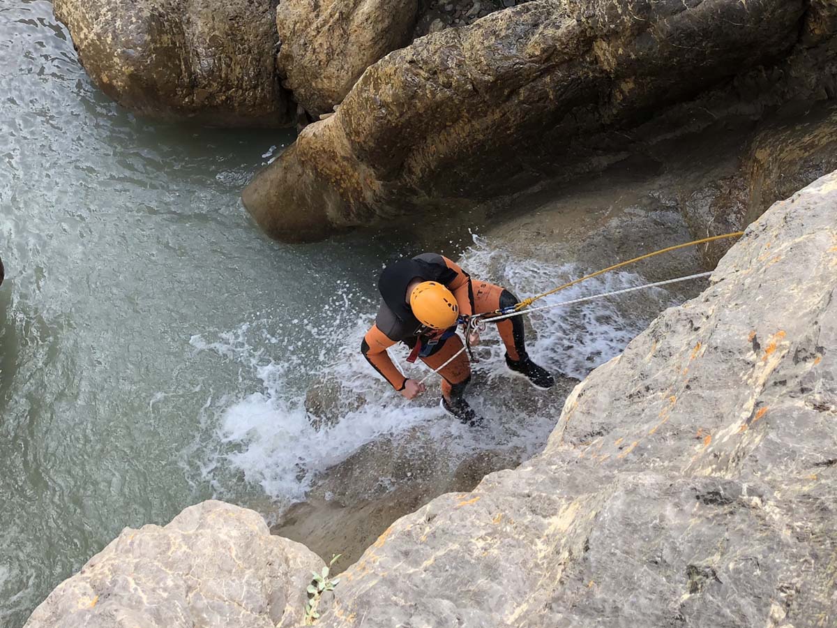 descenso-barrancos-torrent-forat-negre-foto-ivan-sanz_0.jpg