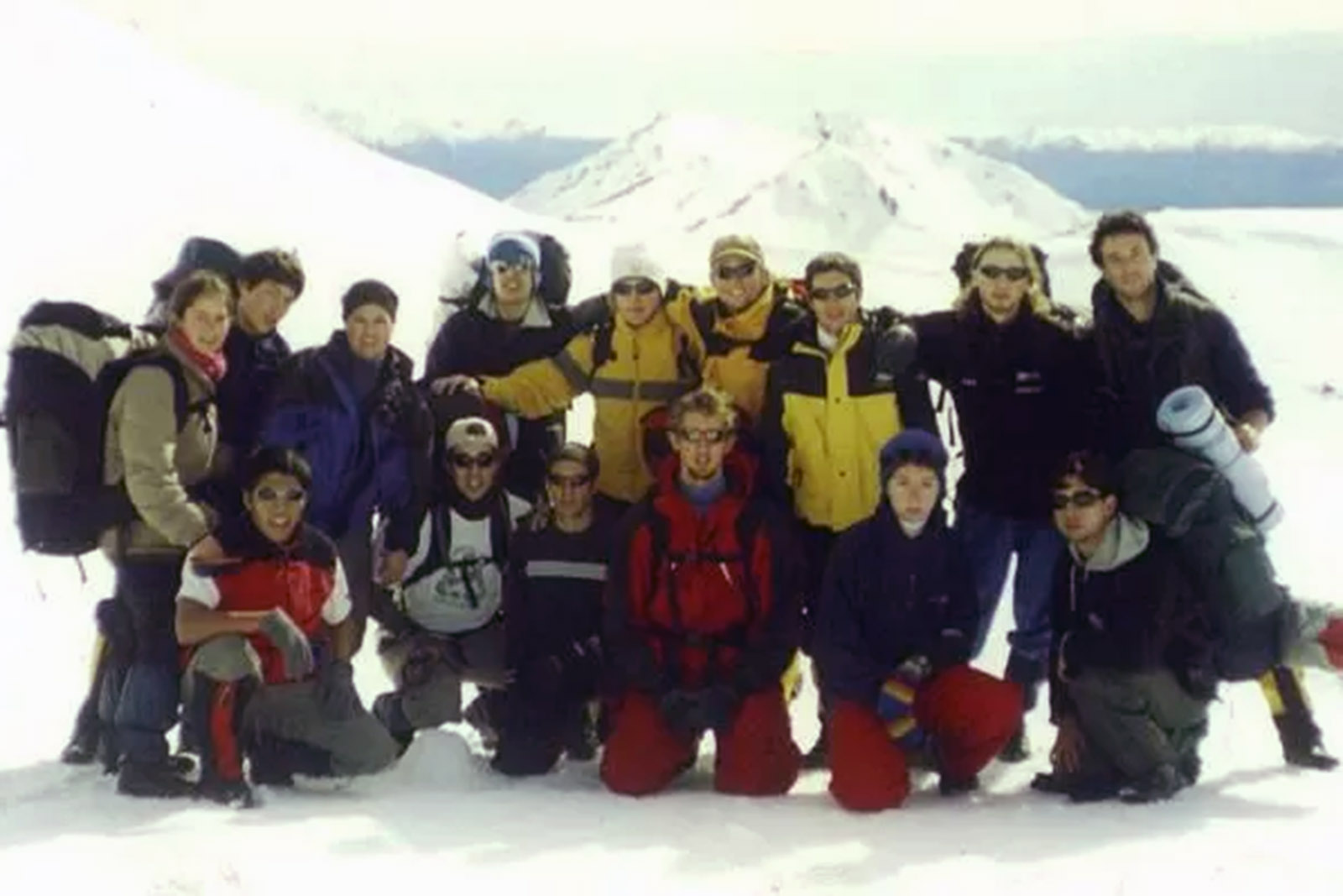 grupo-2-avalancha-cerro-ventana-bariloche-patagonia-lugares-de-aventura-lugares-de-nieve.jpg