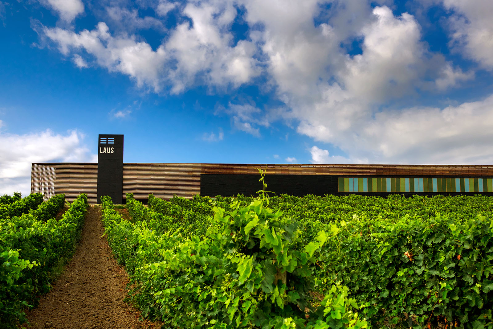 laus-exterior-somontano.jpg