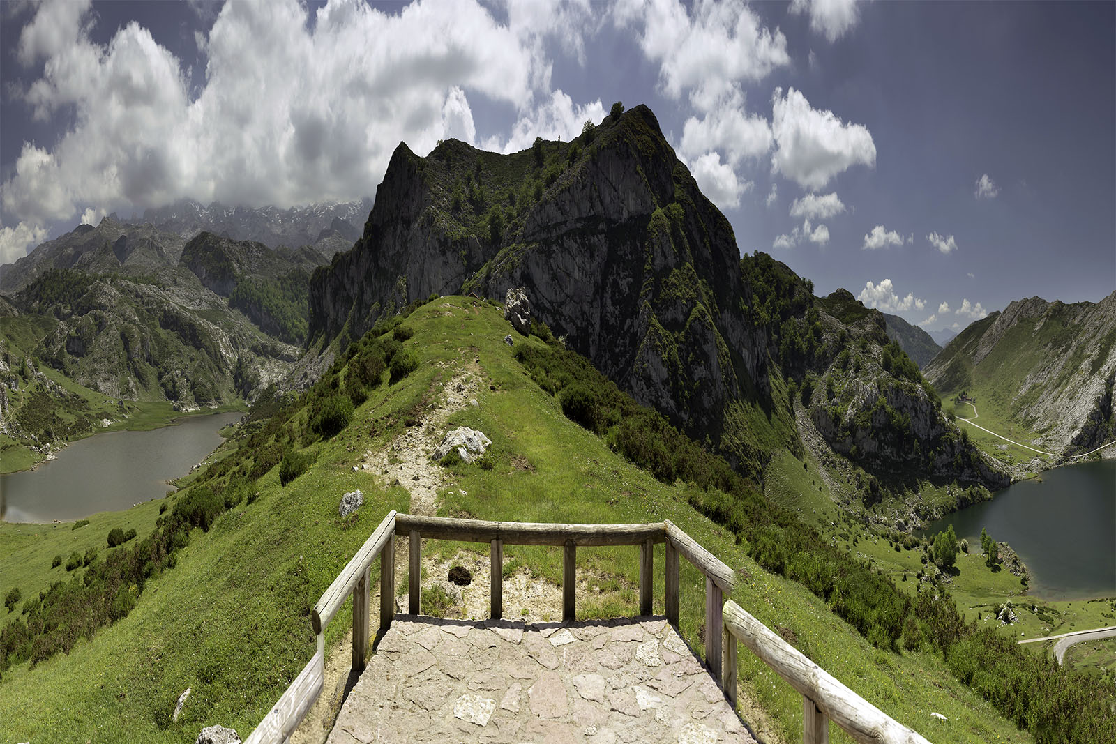 mirador- entrelagos-lago- enol-lago-la-ercina- ©-turismo-asturias-julio-herrera-menéndez.jpg