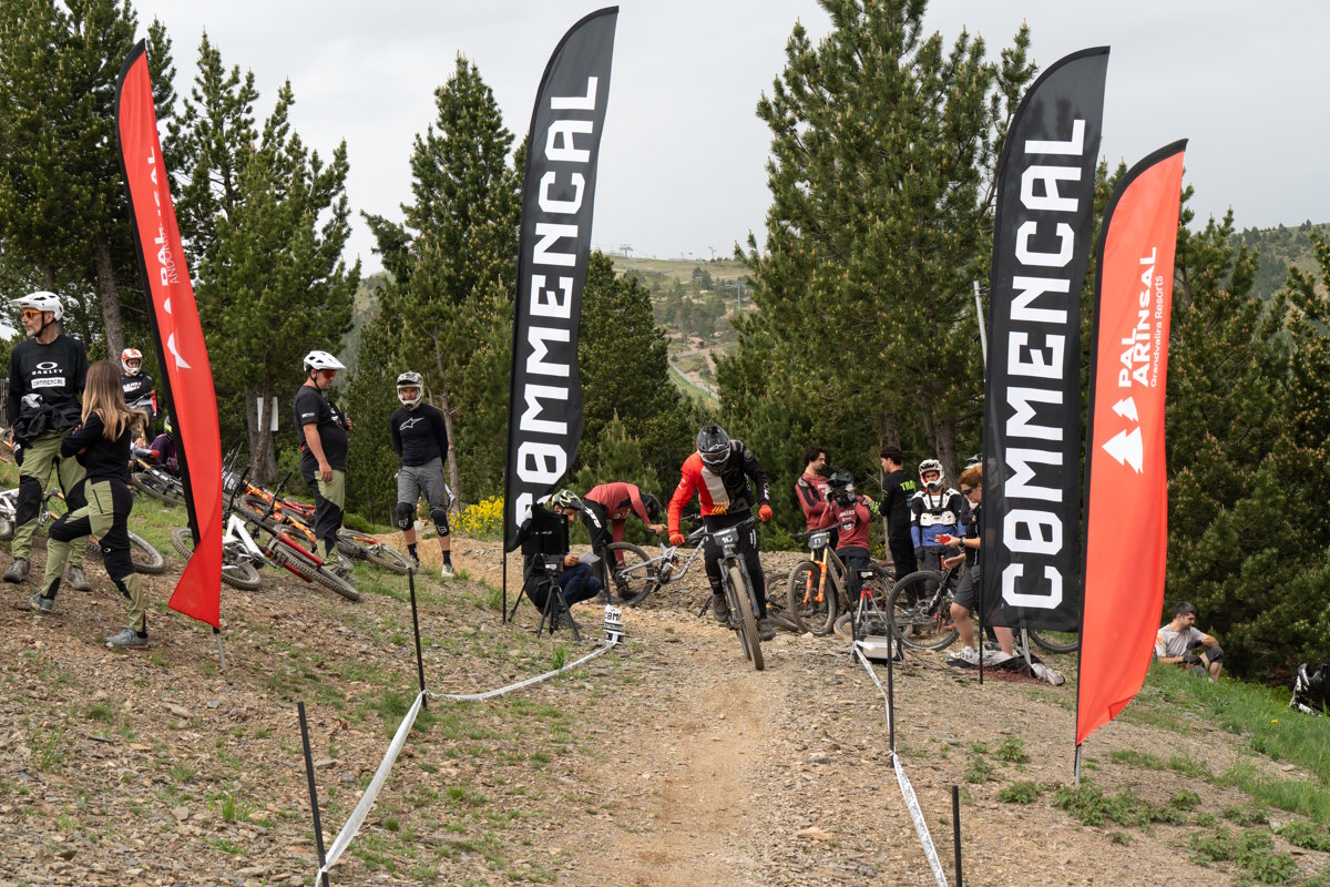 ONLY WARRIORS BY COMMENCAL PAL ARINSAL