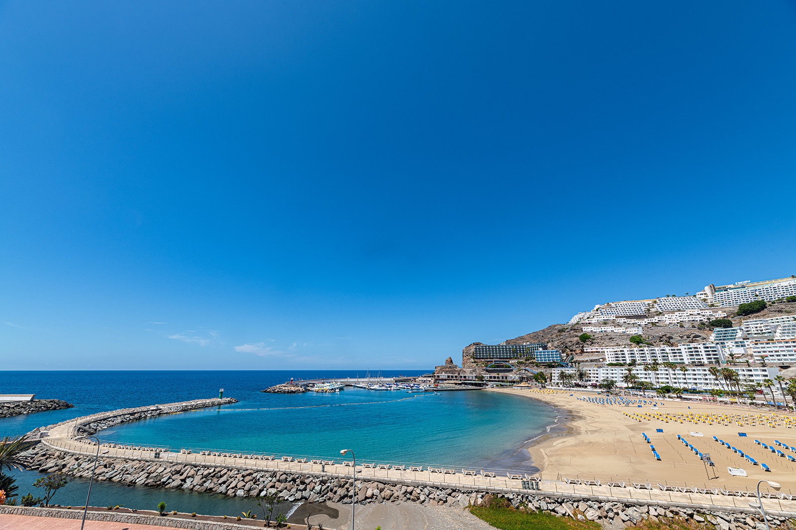 playa-de-puerto-rico-mogan-©-patronato-de-turismo-de-gran-canaria.jpg